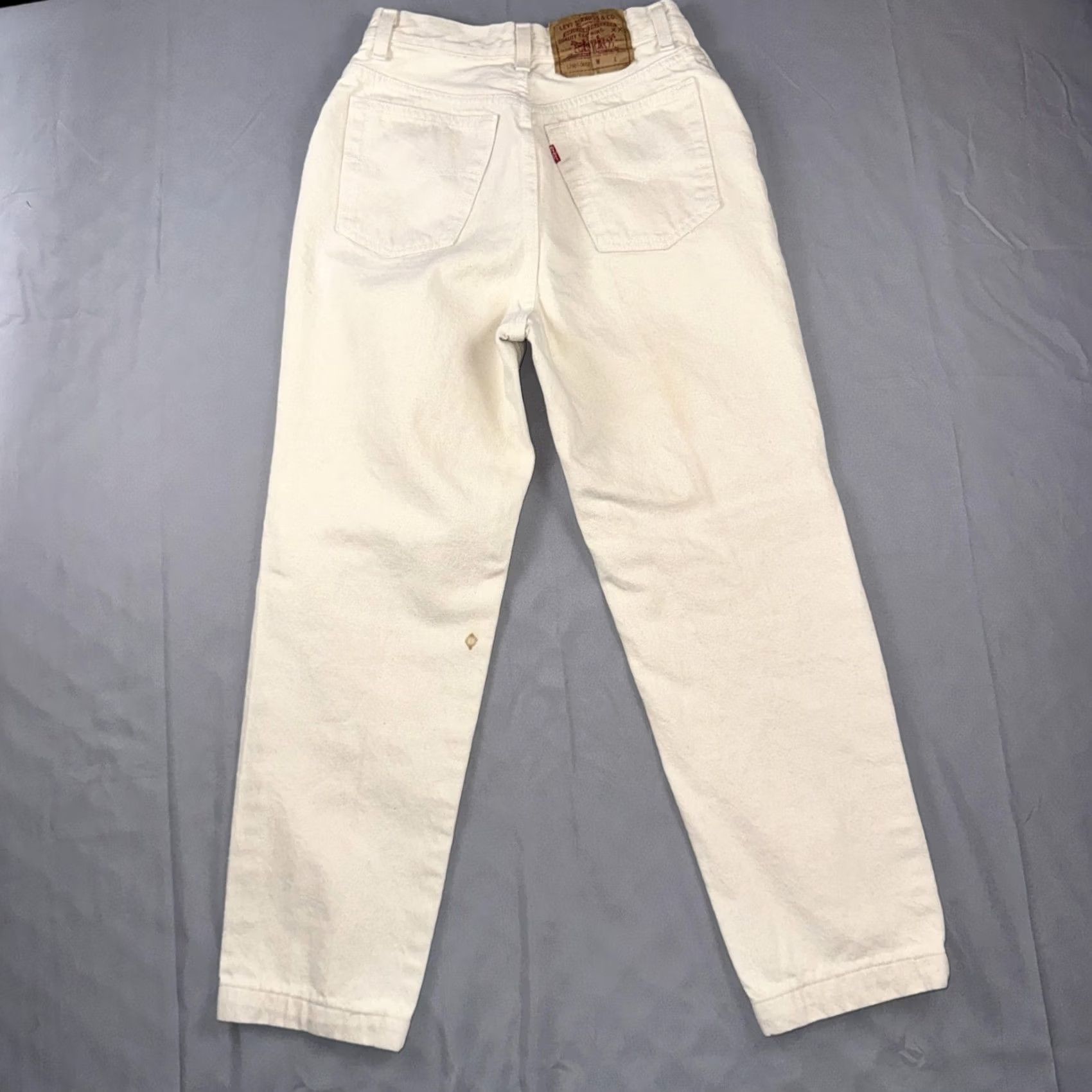 Levi's Vintage Levi'S 501 Jeans Womens 9M White High Rise Straight Button Fly USA Denim Size 30" / US 8 / IT 44 - 2 Thumbnail
