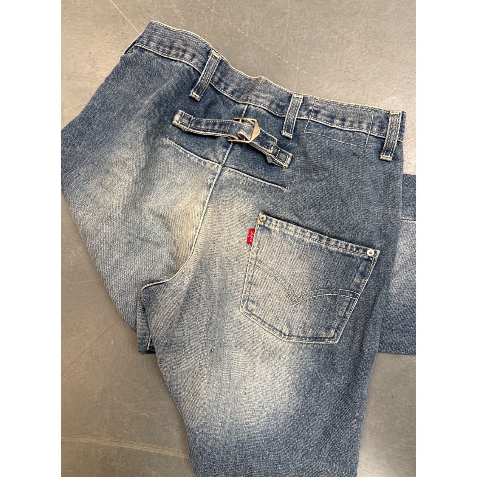 Levi's VINTAGE Levi’s Engineered Jeans - Levi Strauss Twisted - W30 L34 - Blue - 90s Buckleback - 5-Pocket Denim - Medium Wash - Men - Regular - Jeans Size US 30 / EU 46 - 3 Thumbnail