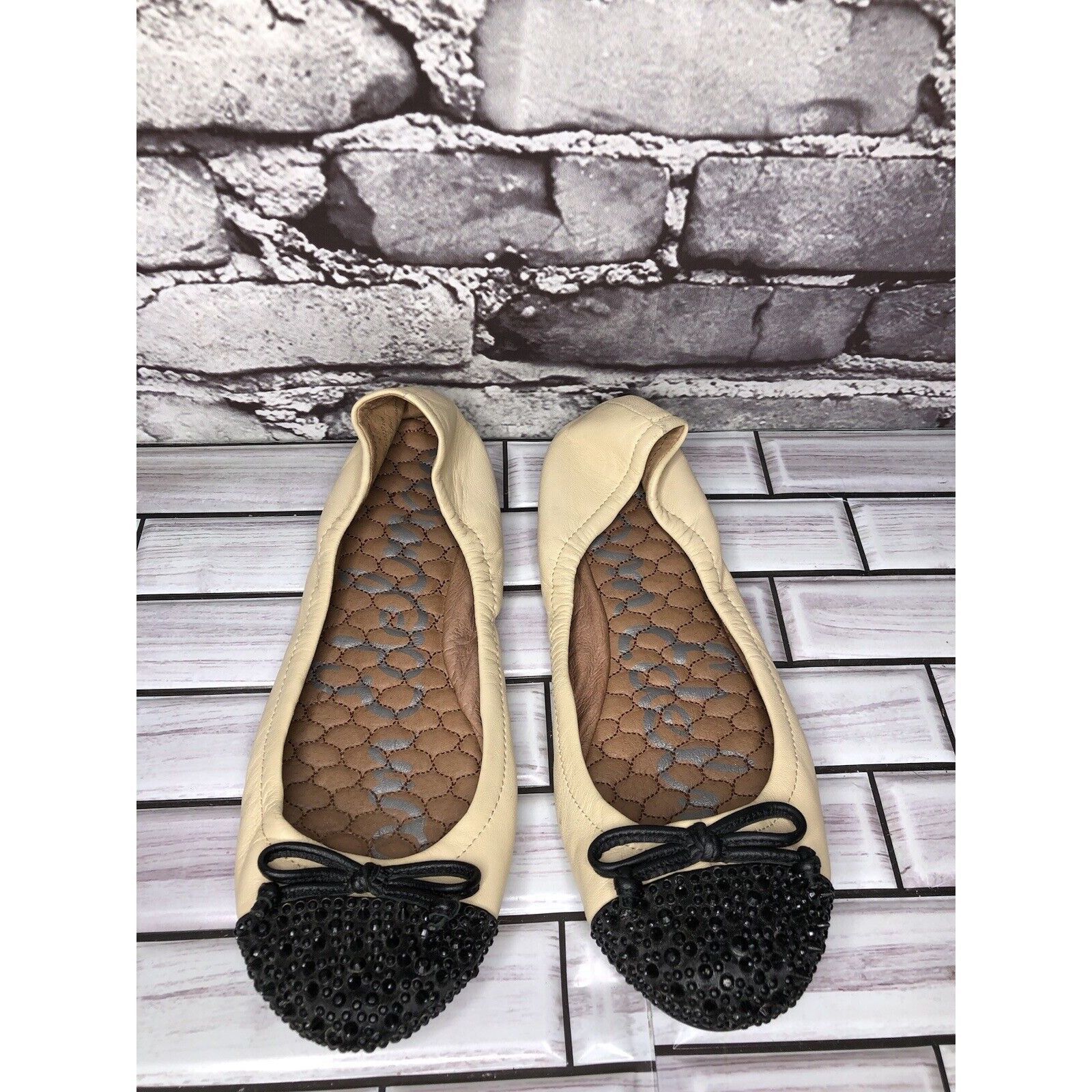 Sam Edelman Sam Edelman Beatrix Beige Leather Black Bow Studded Toe Ball Size US 7 / IT 37 - 12 Thumbnail