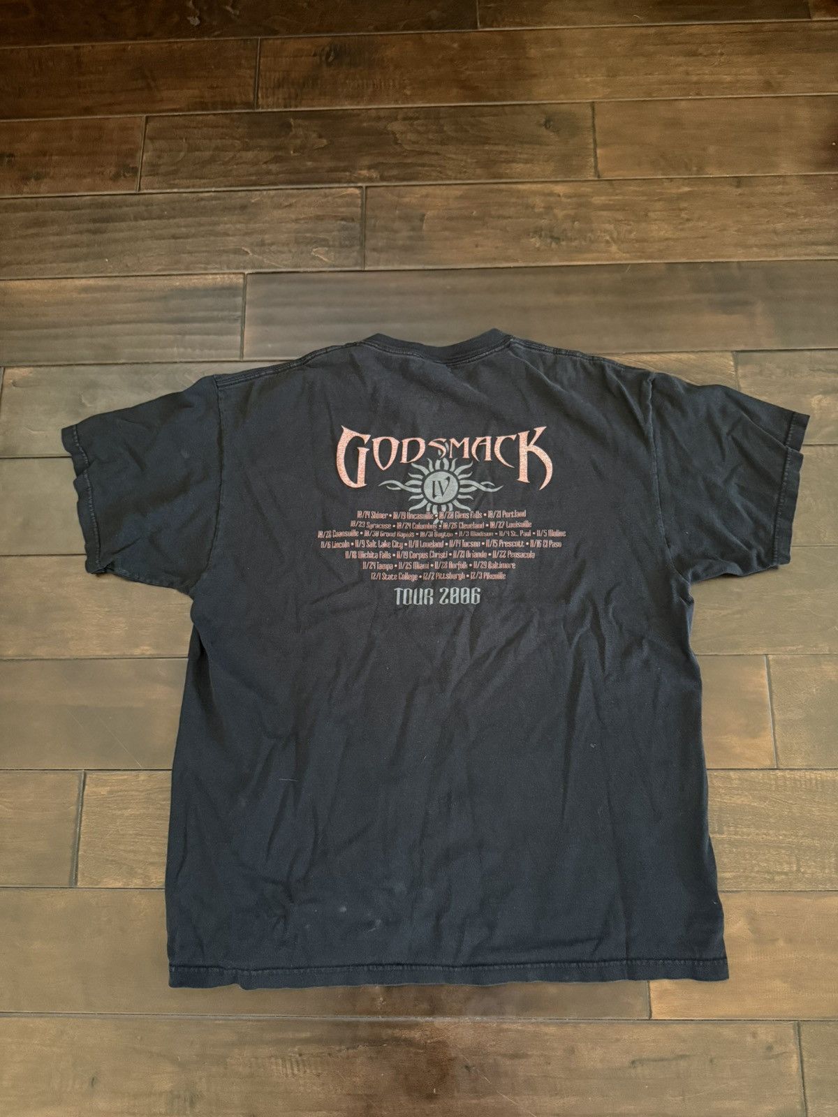 Vintage Vintage Godsmack Tour Tee Size US XL / EU 56 / 4 - 3 Thumbnail