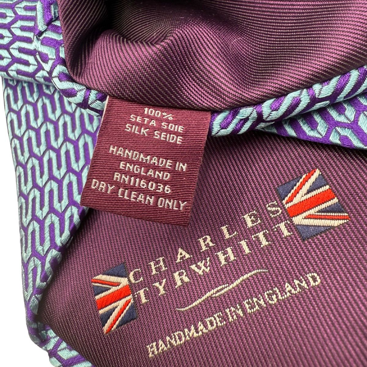 Charles Tyrwhitt Charles Tyrwhitt Silk Tie, Purple, Made in England, Like New Size ONE SIZE - 5 Thumbnail