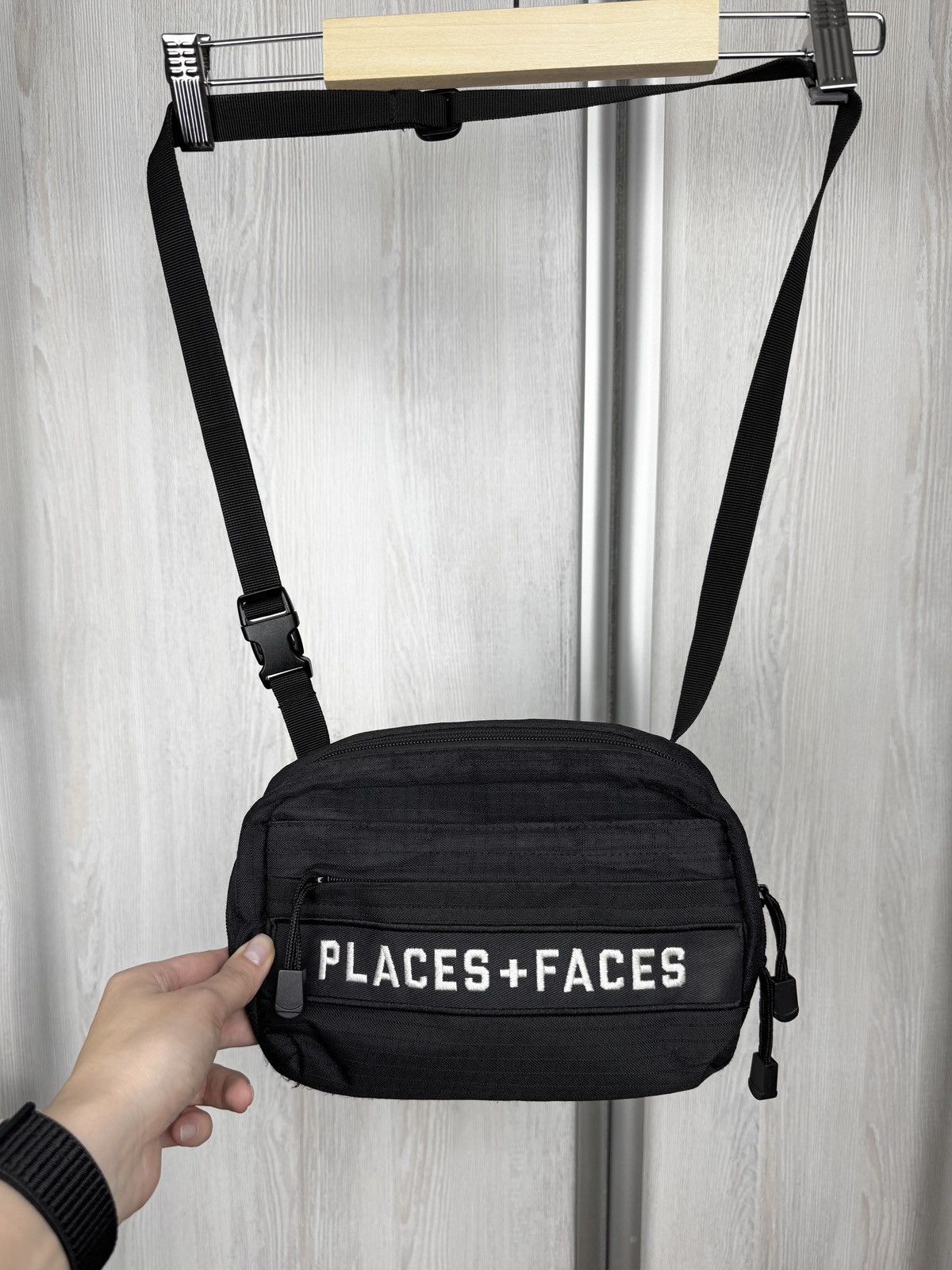 Places + Faces Places + Faces black crossbody shoulder bag Size ONE SIZE - 1 Thumbnail