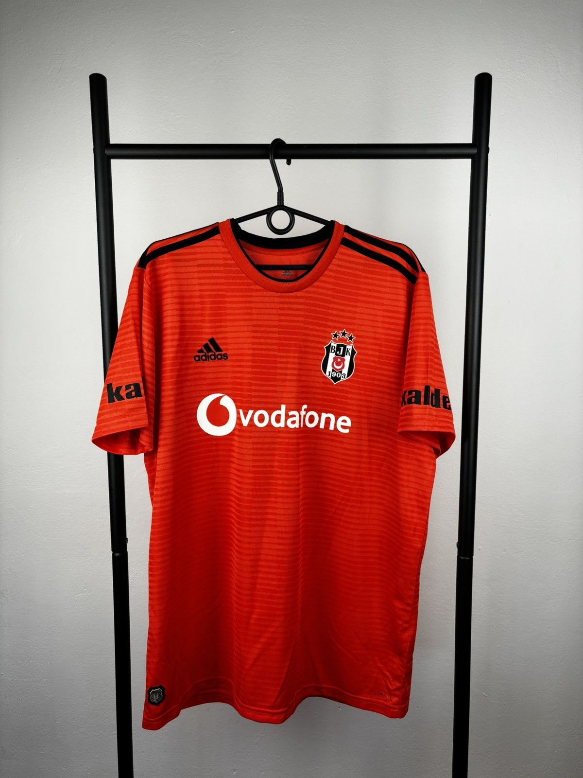 Vintage Adidas x Besiktas 2018 soccer jersey size XL Size US XL / EU 56 / 4 - 1 Thumbnail