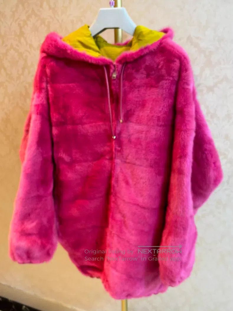 Valentino Valentino Rose red mink fur coat Size XS / US 0-2 / IT 36-38 - 1 Thumbnail