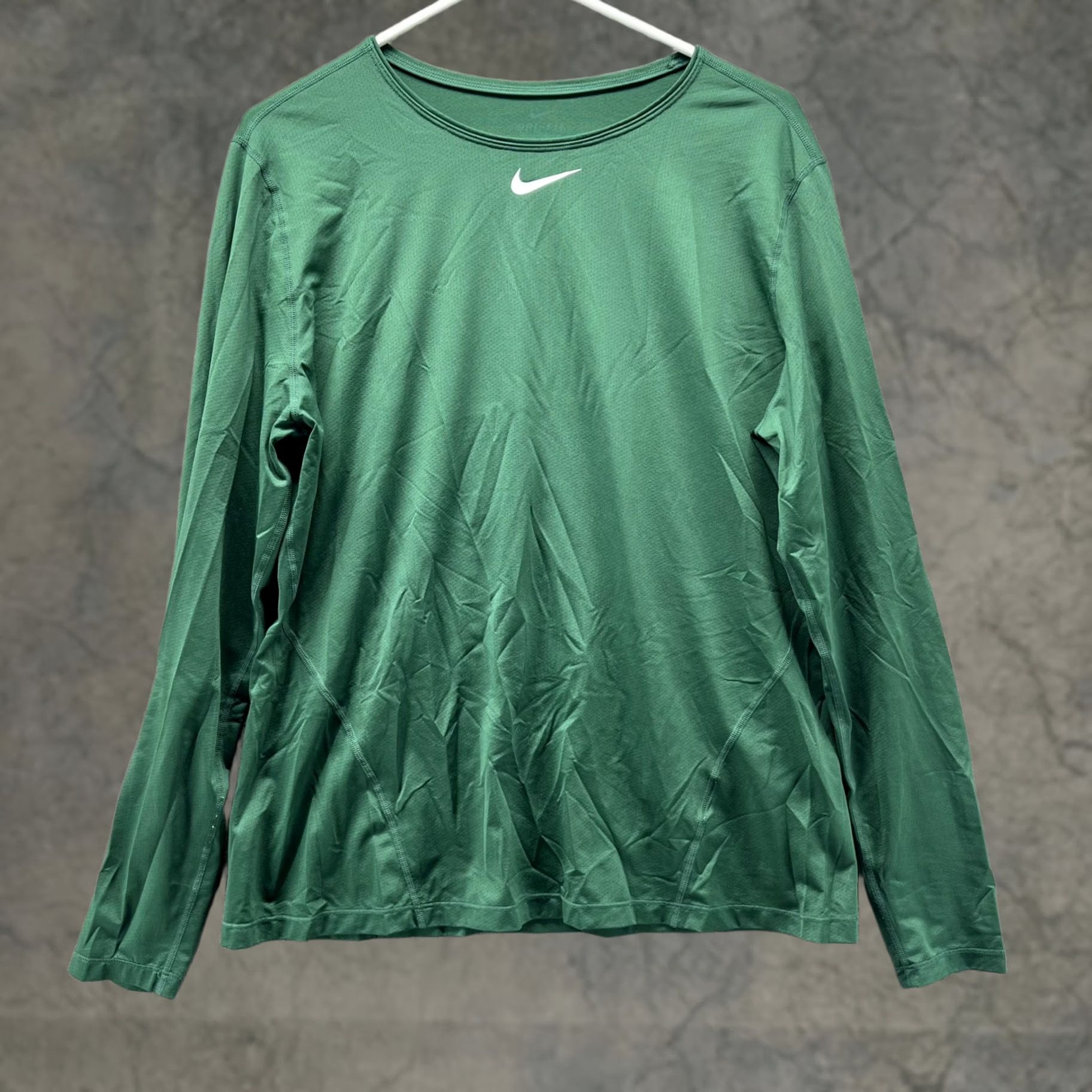 Nike Nike Dri-FIT Shirt Mens XL Green Long Sleeve Athletic Running Workout Top Size US XL / EU 56 / 4 - 1 Thumbnail