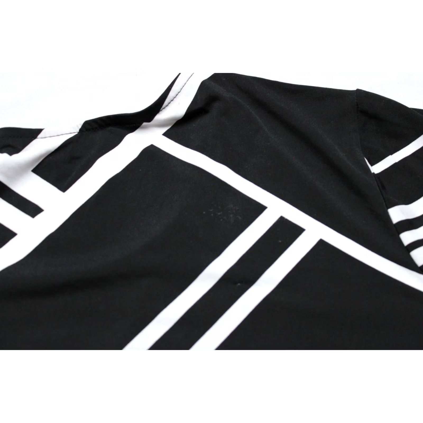 Avenue VIP Knits by Avenue Women's Geometric Print Tunic Top MS7 Black Size 26/28 Shirt Womens Tunic Black Geometric Print MS7 26/28 Size 4XL / US 24-26 - 6 Thumbnail