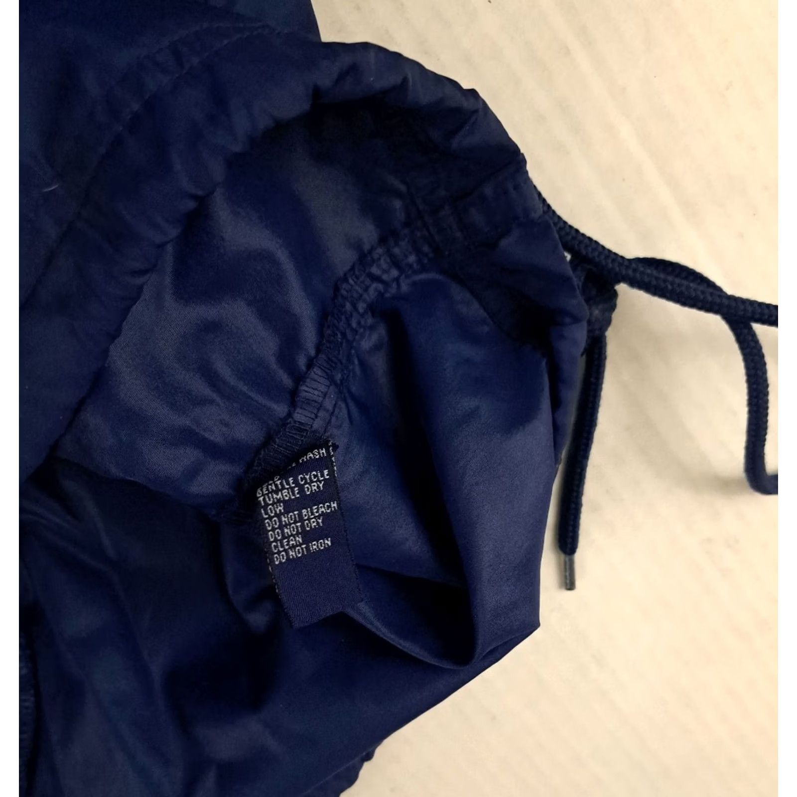 Gap VINTAGE Gap Windbreaker Hooded Nylon Pouch Pocket Jacket Unisex Adults Large Blue 90s Size US L / EU 52-54 / 3 - 5 Thumbnail