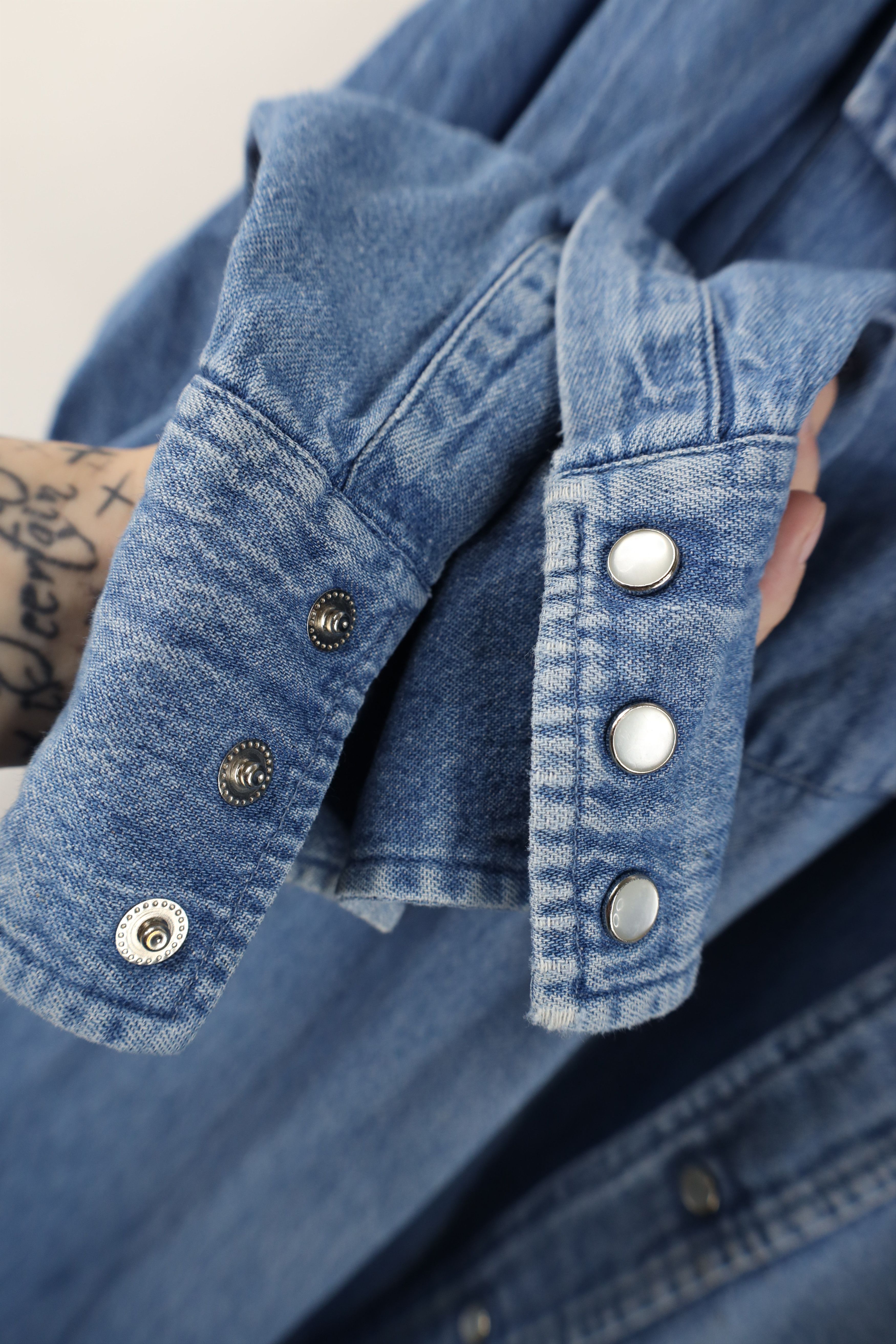 Vintage Vintage 90s Streetwear Cowboy Denim Jean Button Shirt Size US XXL / EU 58 / 5 - 9 Thumbnail
