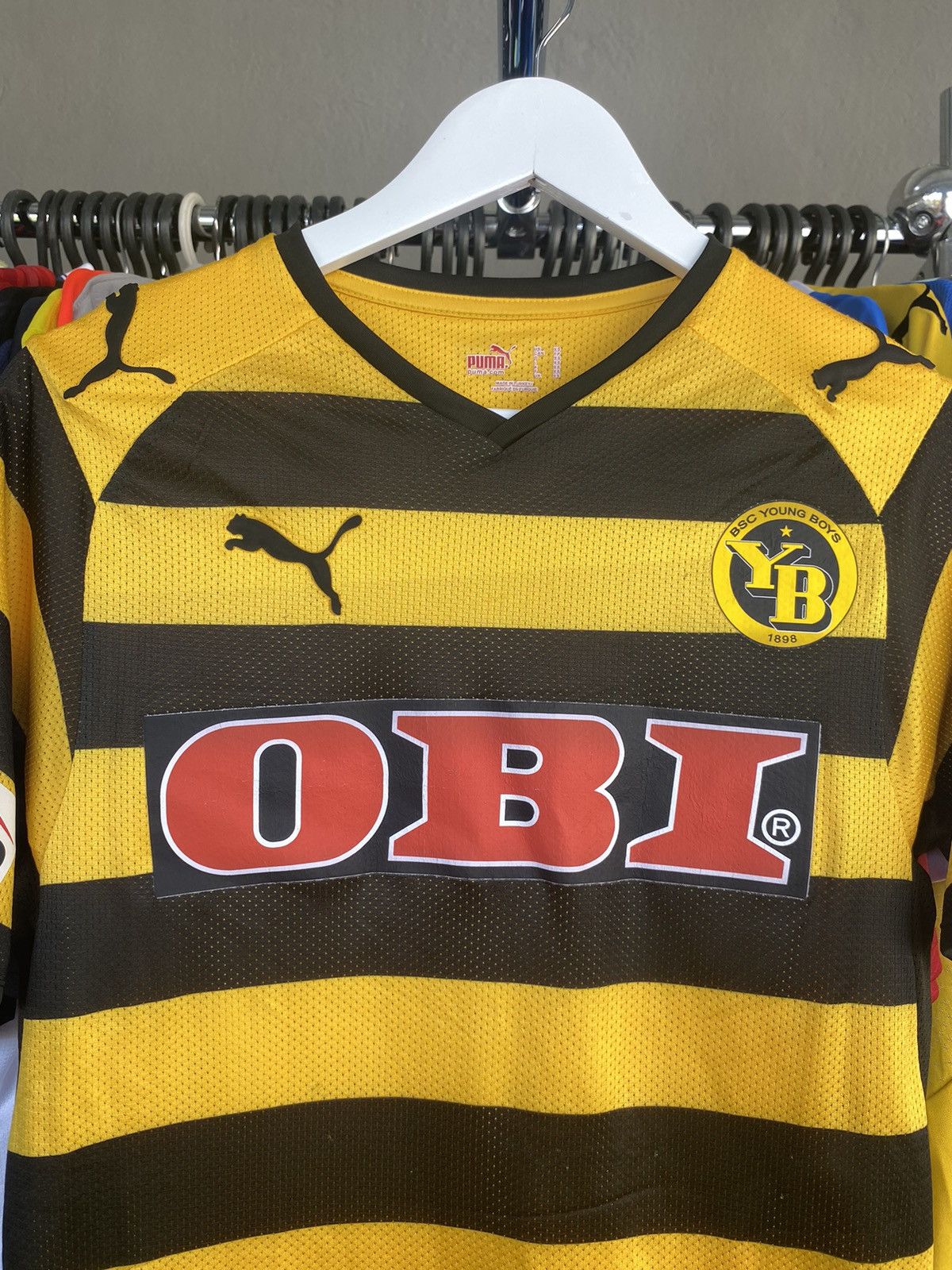 Puma 2008/09 PUMA YOUNG BOYS HOME SOCCER FOOTBALL JERSEY SHIRT Size US XS / EU 42 / 0 - 5 Thumbnail