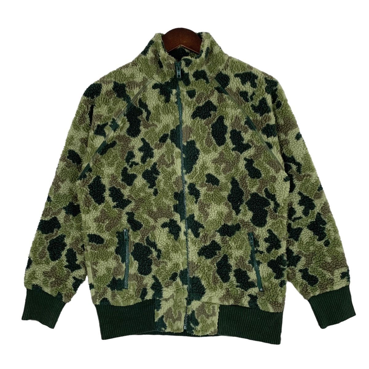 Gap Gap Camouflage Fleece Zip Up Jacket Size S Size US S / EU 44-46 / 1 - 1 Thumbnail