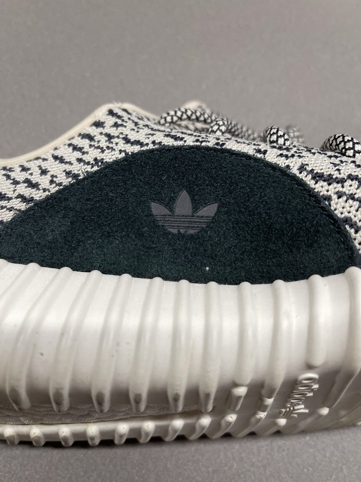 Yeezy Adidas Yeezy boost 350 v1 Turtledove Size US 9 / EU 42 - 12 Thumbnail