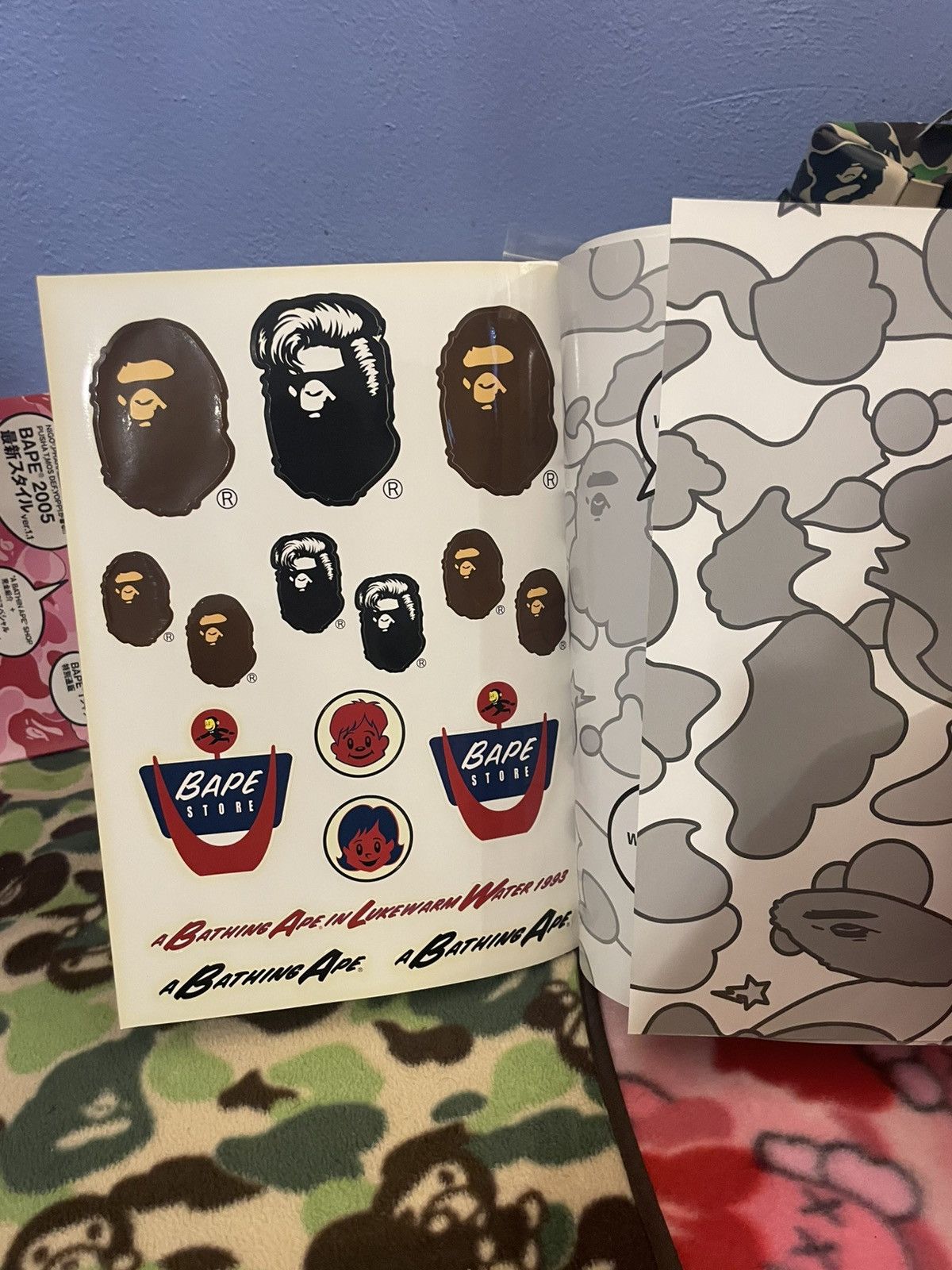 Bape 2008 Bape magazine + Fabric Size ONE SIZE - 4 Thumbnail
