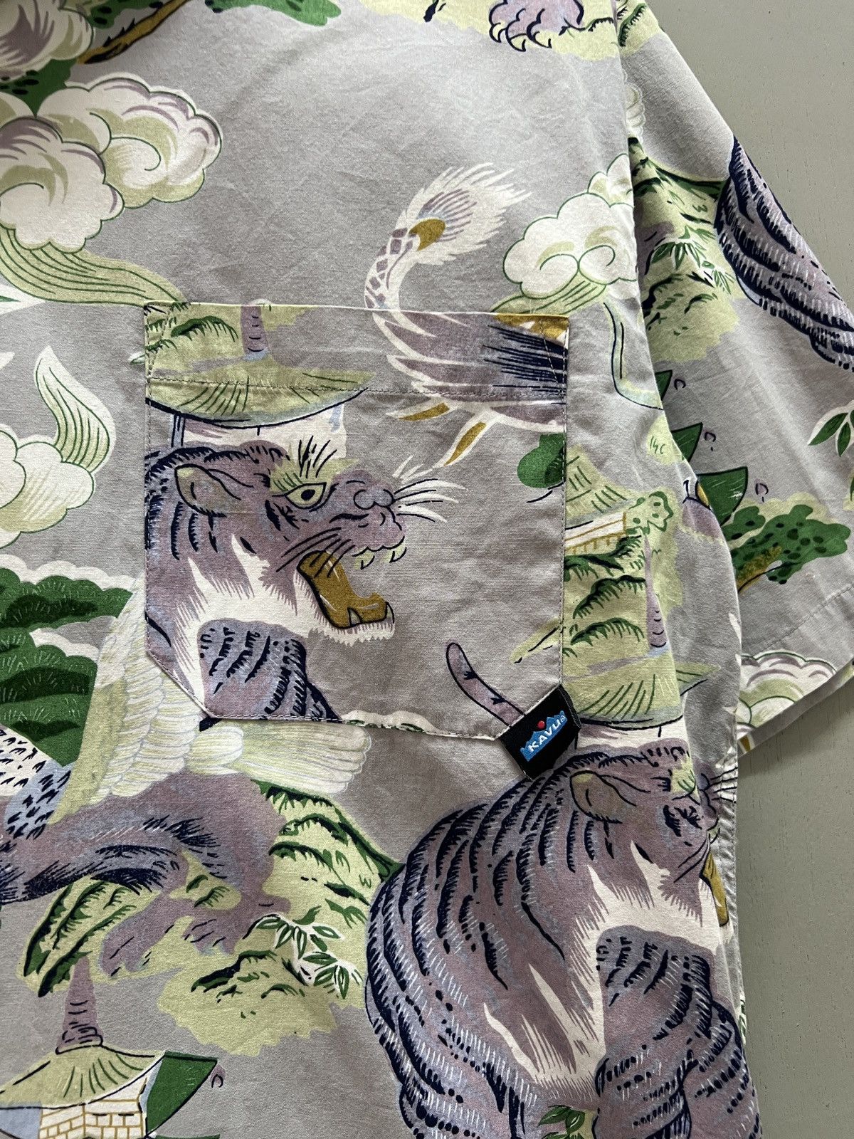 KAVU Vintage Kavu Tiger Print Hawaiian Shirt Size US S / EU 44-46 / 1 - 5 Thumbnail