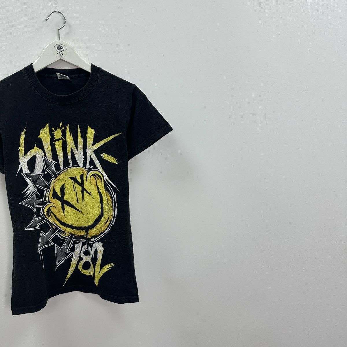 Band Tees Vintage 00s Blink 182 Rock band tee punk skate og y2k hype Size US S / EU 44-46 / 1 - 2 Thumbnail