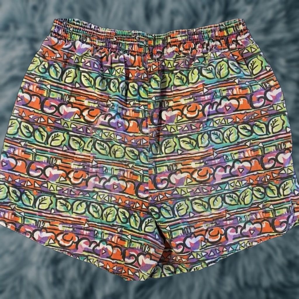 Etro VINTAGE Abstract Art All Over Print Shorts L Women Green 80s 90s Vaporwave Grunge Retro Surf Skate Beach Western Punk 70s 80s Size 36" / US 14 / IT 50 - 1 Thumbnail