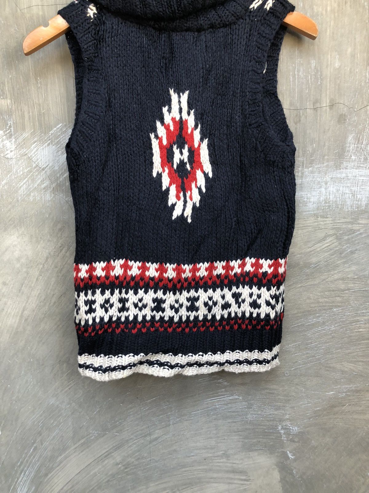 Japanese Brand Vintage Letter Back Number Navajo Pattern Wool Knit Vest Size US M / EU 48-50 / 2 - 7 Thumbnail