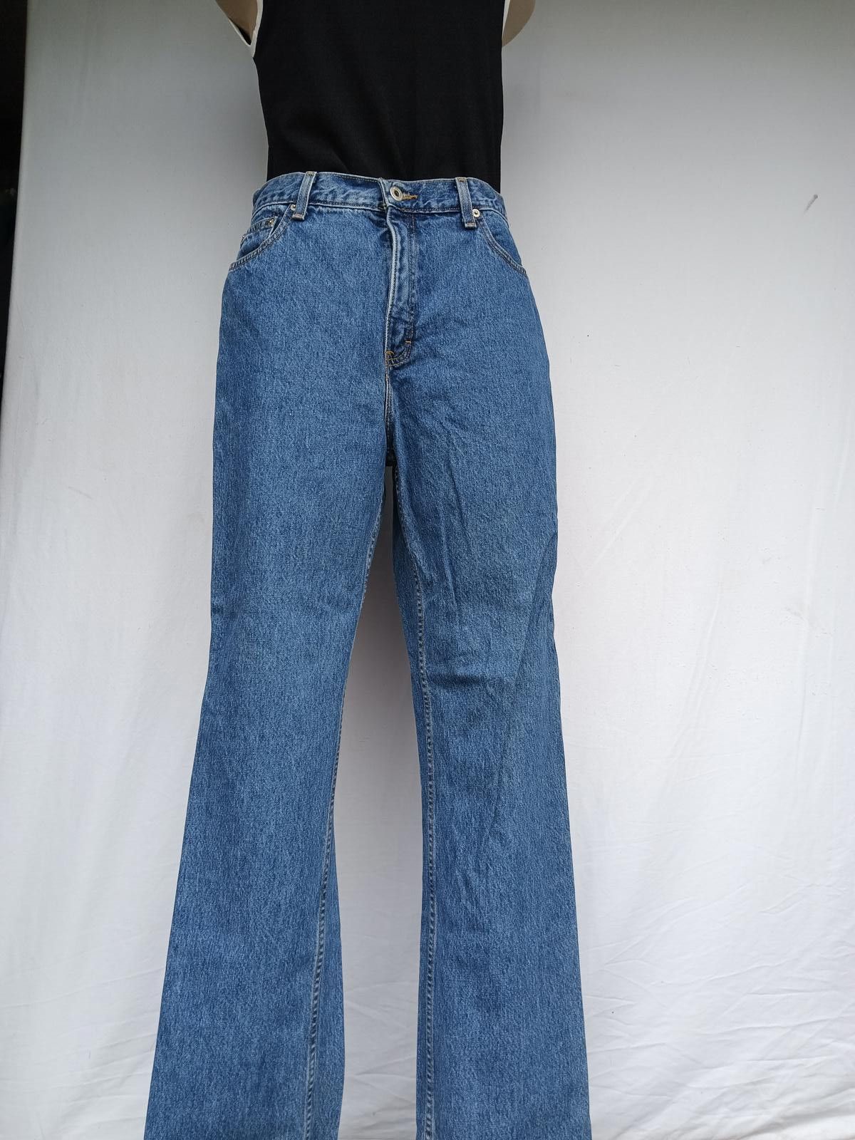 Ann Taylor Ann Taylor High-Waisted Flared Jeans Size 32" / US 10 / IT 46 - 1 Thumbnail