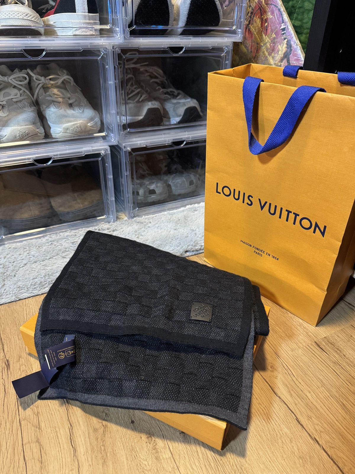 Louis Vuitton Louis Vuitton Neo Petit Damier Scarf Size ONE SIZE - 1 Thumbnail
