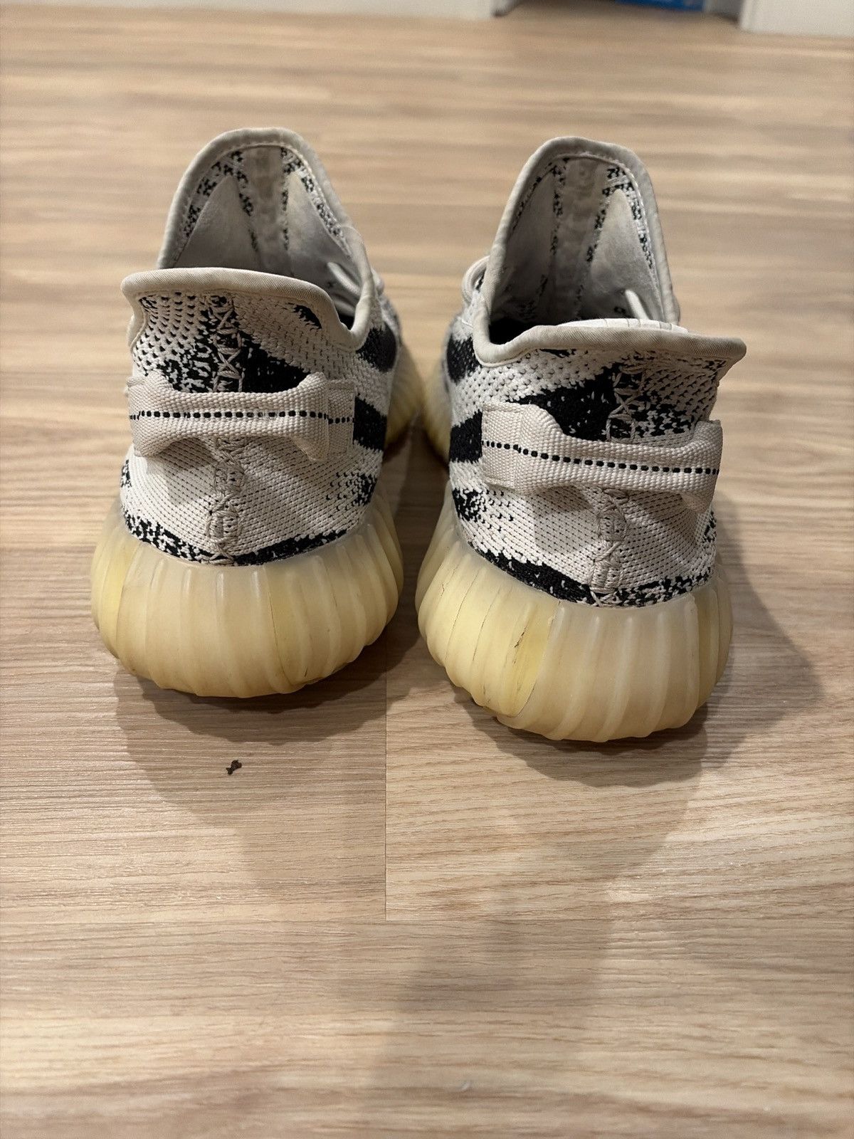 Yeezy Yeezy 350 Zebra Size US 11 / EU 44 - 5 Thumbnail