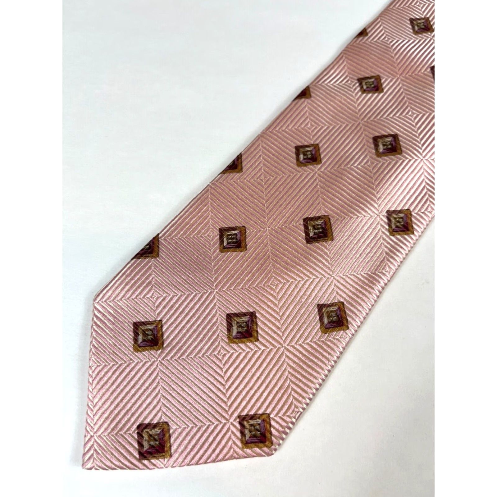 Ermenegildo Zegna VINTAGE Ermenegildo Zegna Silk Tie Geometric Textured Pink 57"-60" 3.75" Made in Italy Men’s Tie Geometric Silk Pink 58 3.75” Mens Silk Tie Size ONE SIZE - 3 Thumbnail