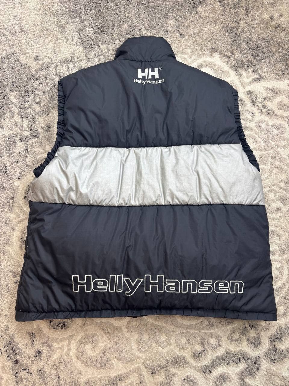 Helly Hansen Vintage Helly Hansen Silver Puffer Vest XL Big Logo Gorpcore Size US XL / EU 56 / 4 - 11 Thumbnail
