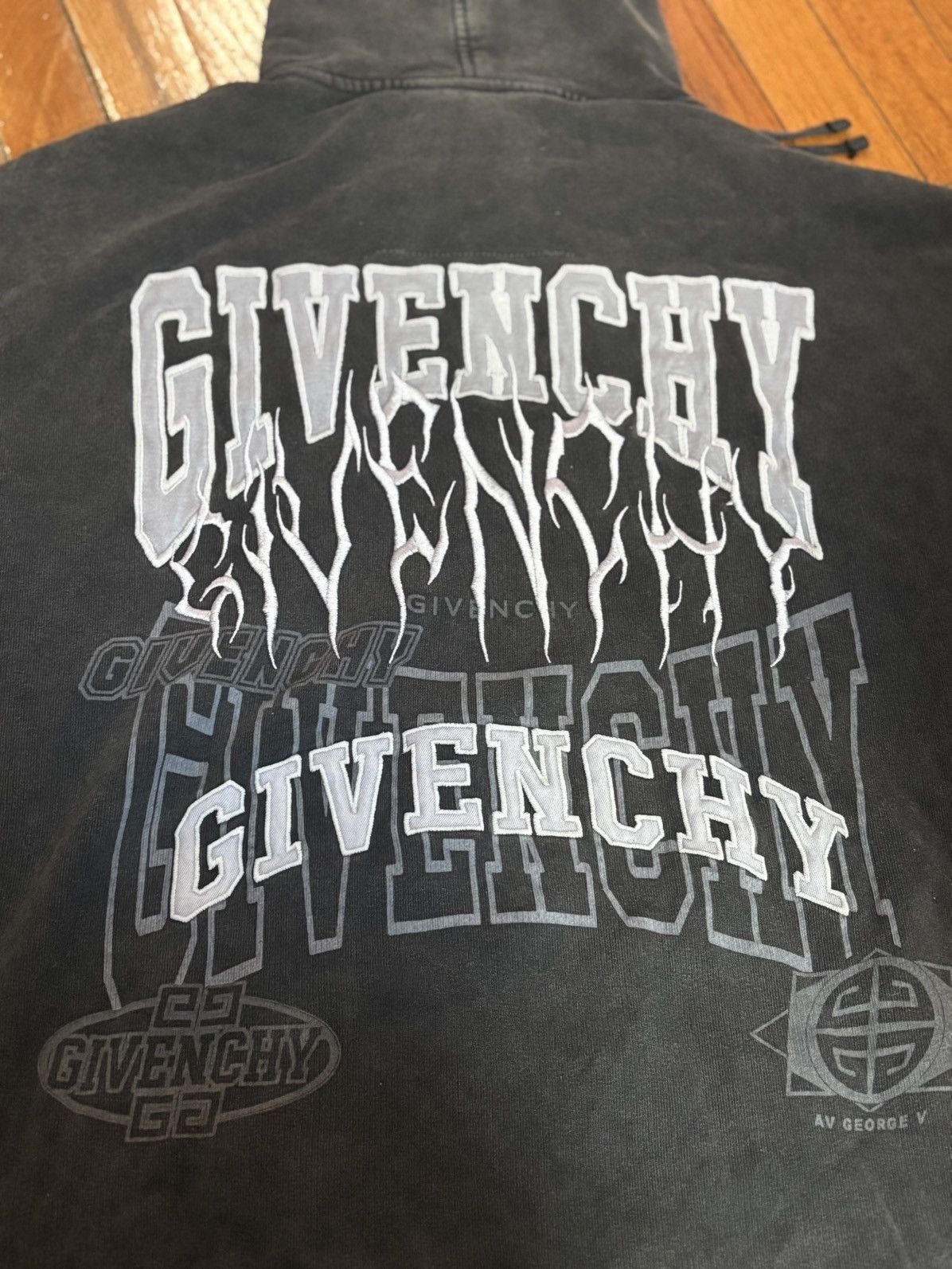 Designer × Givenchy Givenchy Washed Black Hoodie Size M Size US M / EU 48-50 / 2 - 11 Thumbnail