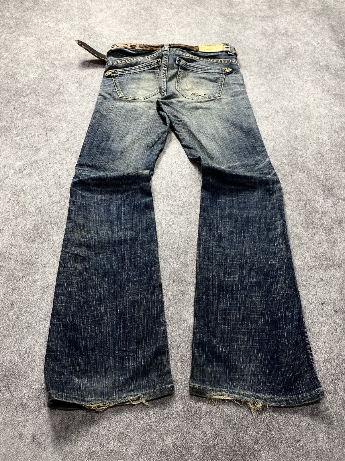 Tornado Mart 2000s Queenlow distressed stain style flare pant Size US 29 - 2 Thumbnail
