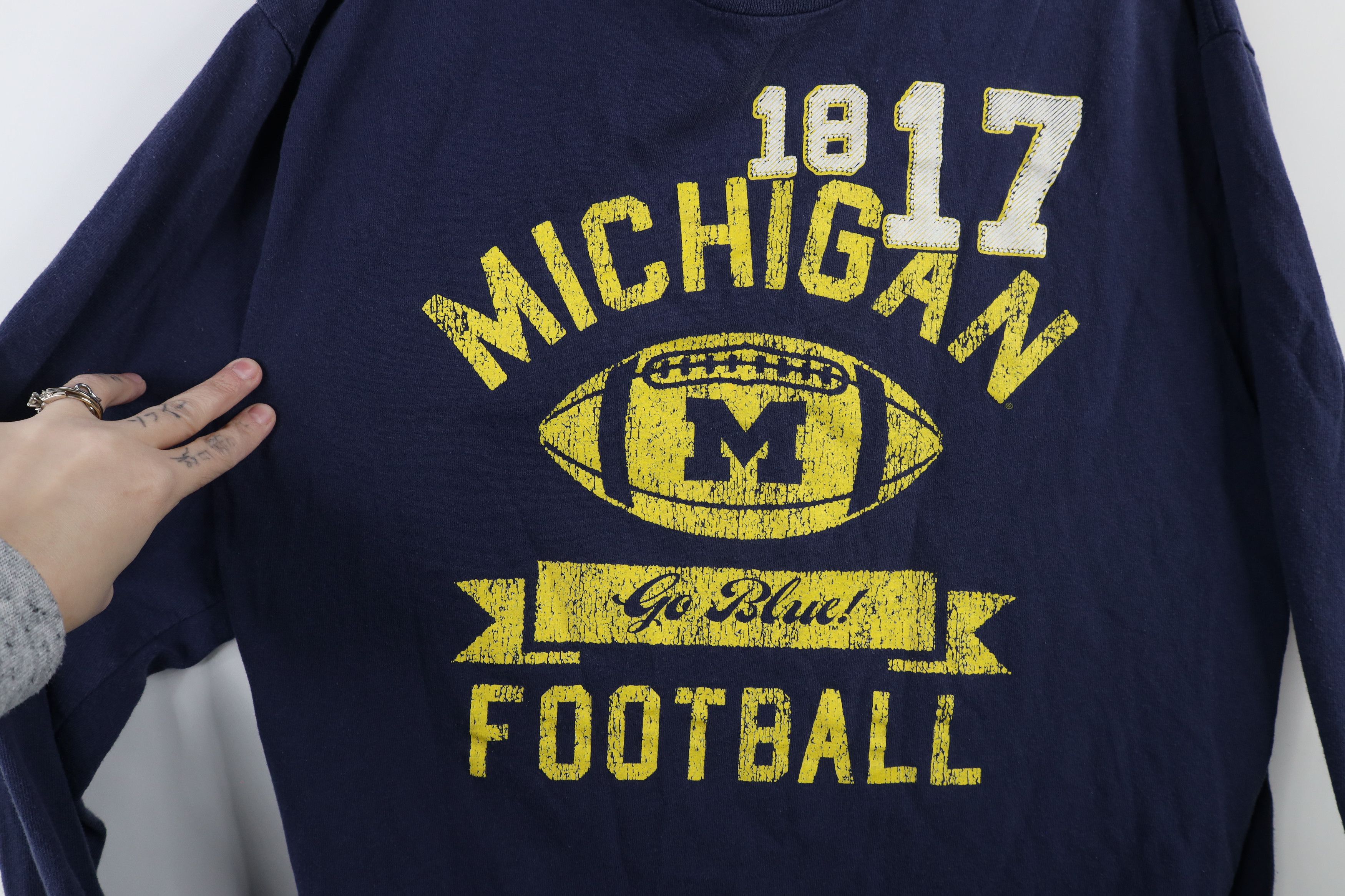 Vintage Vintage 90s University of Michigan Long Sleeve T-Shirt Size US L / EU 52-54 / 3 - 5 Thumbnail