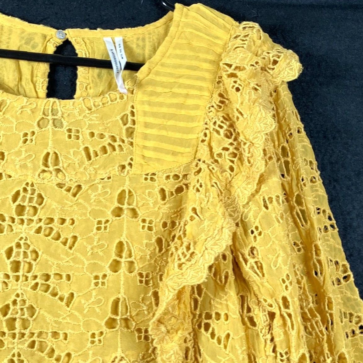 Anthropologie Anthropologie Womens Blouse Yellow Eyelet Ruffle Pullover Puffed Sleeve 8 Size M / US 6-8 / IT 42-44 - 5 Thumbnail