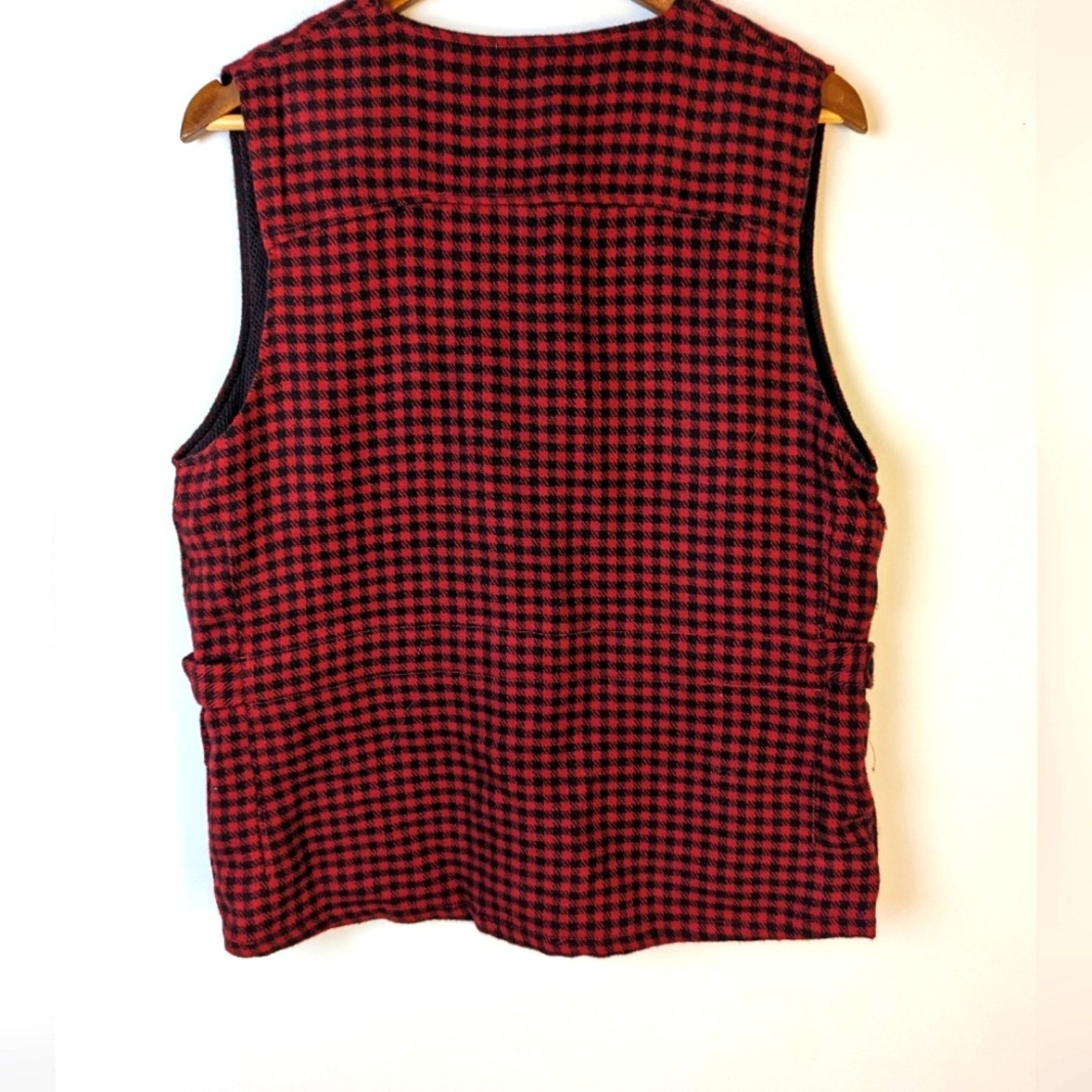 Woolrich Woolen Mills Vintage Woolrich Women's Ruby Plaid Houndstooth Hunting Vest Size M / US 6-8 / IT 42-44 - 4 Thumbnail