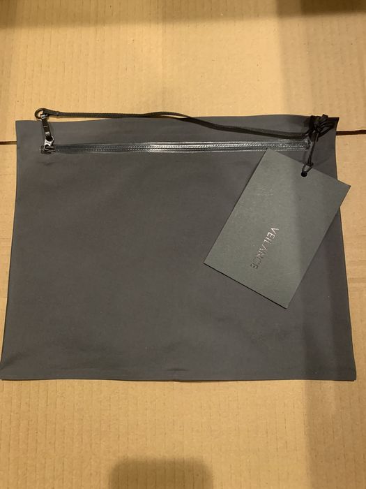 veilance pouch