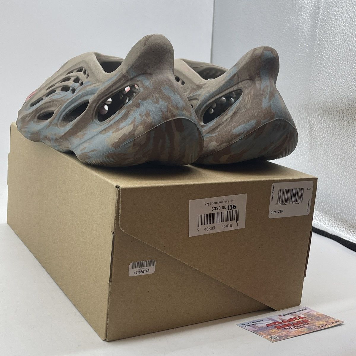 Adidas Yeezy foam runner MX sand grey Size US 10 / EU 43 - 5 Thumbnail