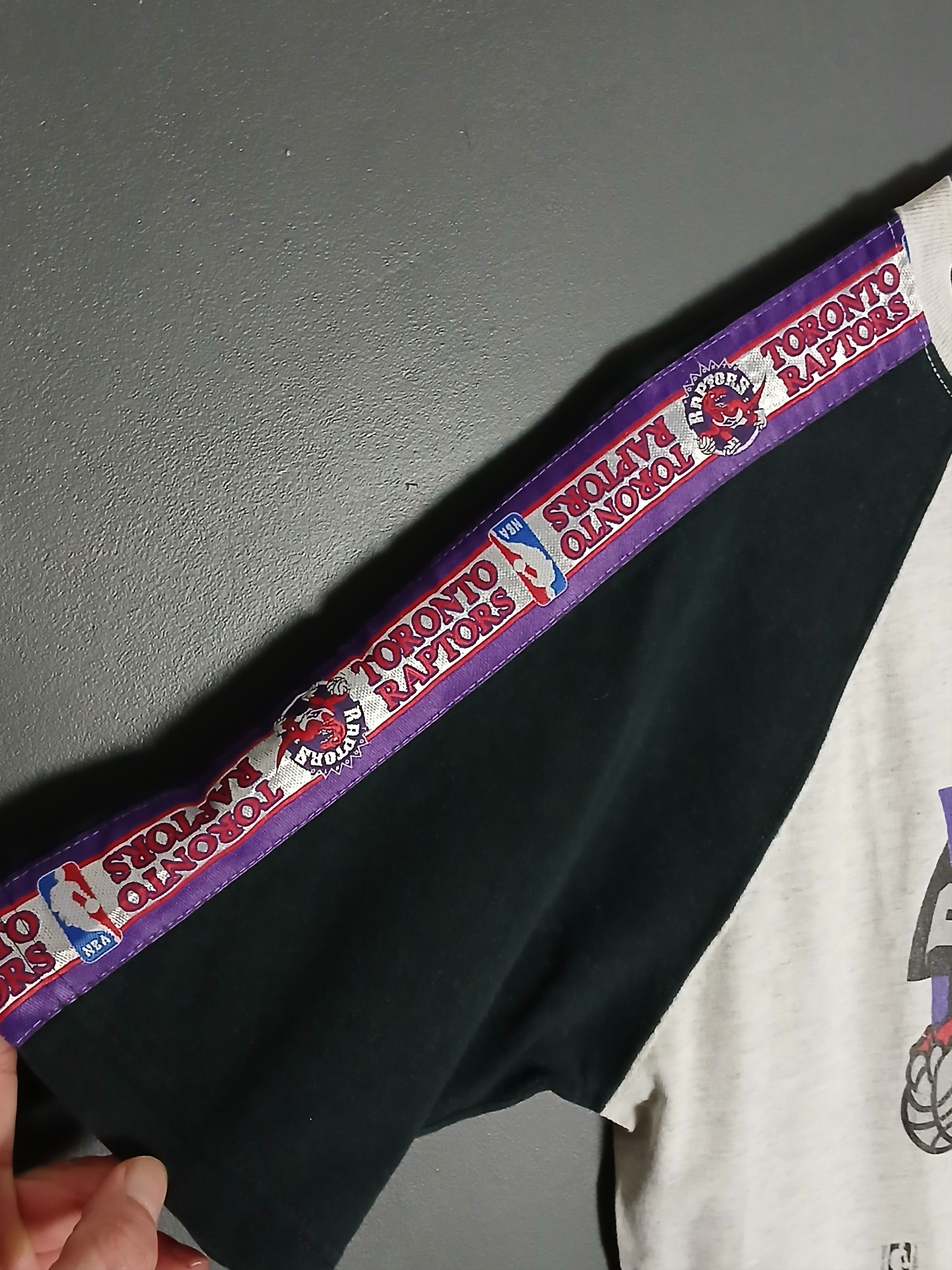 NBA × Vintage Vintage 1994 NBA Toronto Raptors Basketball T-Shirt Size US L / EU 52-54 / 3 - 7 Thumbnail