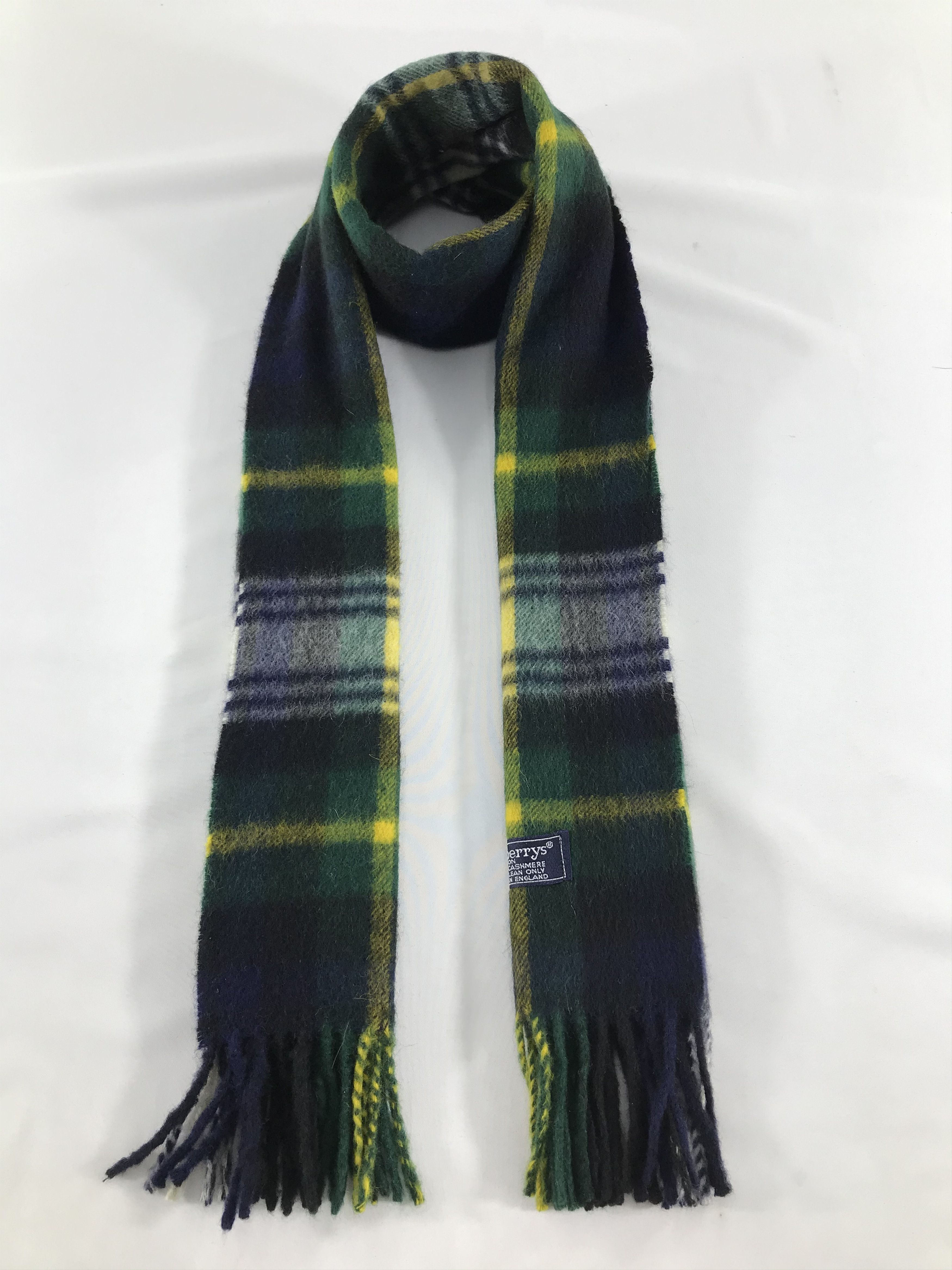Burberry Burberrys Nova Check Cashmere Scarf Muffler V467 Size ONE SIZE - 1 Thumbnail
