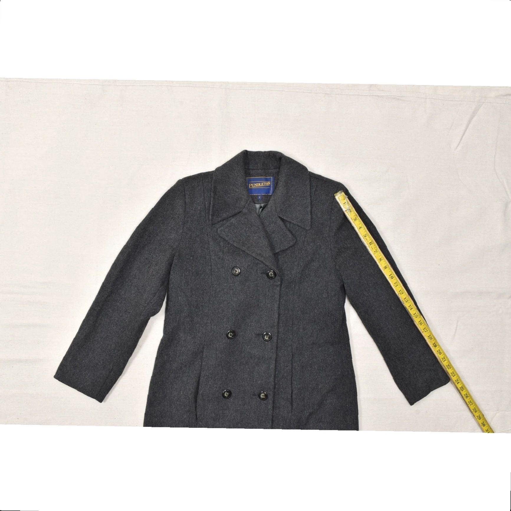 Pendleton Pendleton Women’s Gray Wool Double Breasted Peacoat Regular Size 10 Solid Coat, Wool, Gray, Pendleton, Pea Coat, Coat, Regular, Women, 10 Size L / US 10 / IT 46 - 3 Thumbnail
