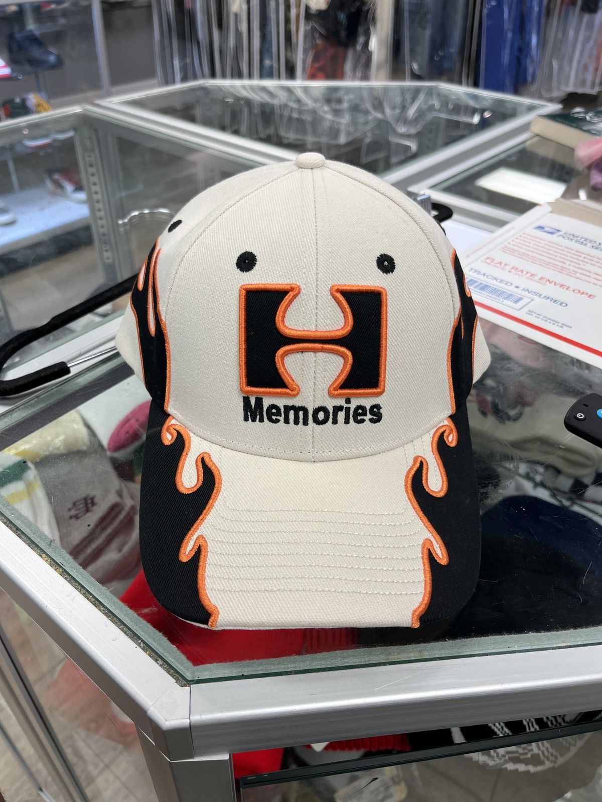 HMDD Happy Memories beige flame SnapBack Size ONE SIZE - 1 Thumbnail