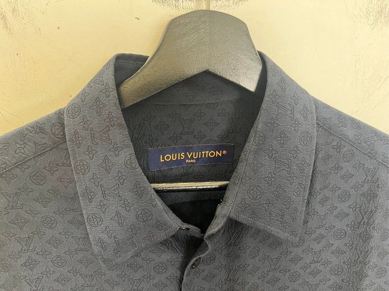 Louis Vuitton Louis Vuitton Dark blue dark grain full print short sleeve Size US M / EU 48-50 / 2 - 4 Thumbnail