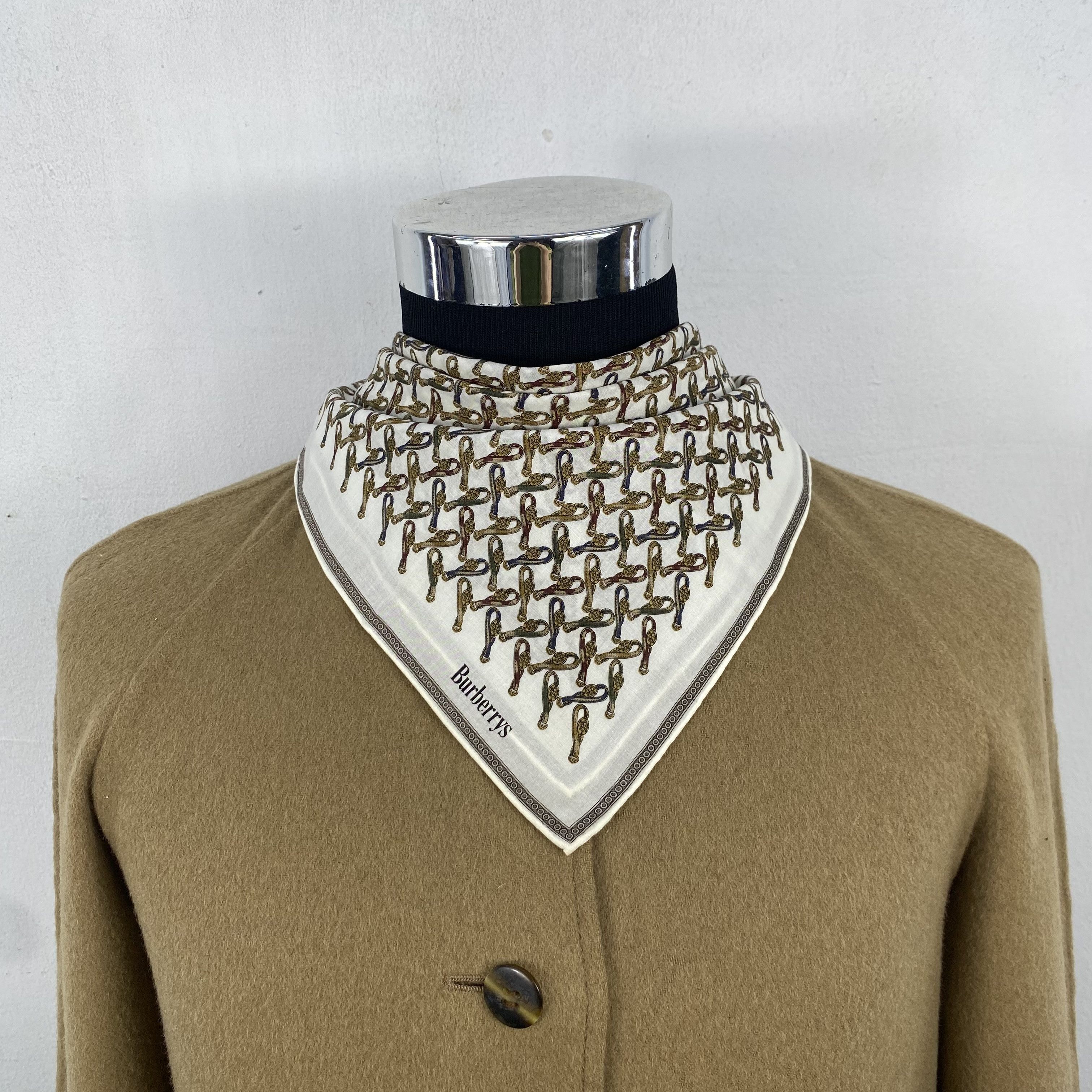 Burberry Vintage Burberrys Handkerchief Neckerchief Bandana H129Q Size ONE SIZE - 1 Thumbnail
