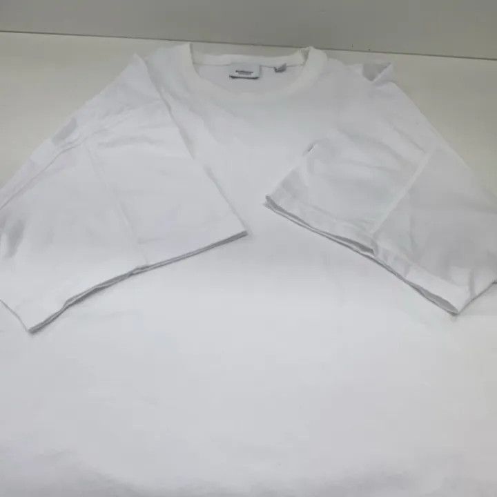 Burberry Burberry Burberry White Logo Short Sleeve T-Shirt-2507 Size US L / EU 52-54 / 3 - 8 Thumbnail