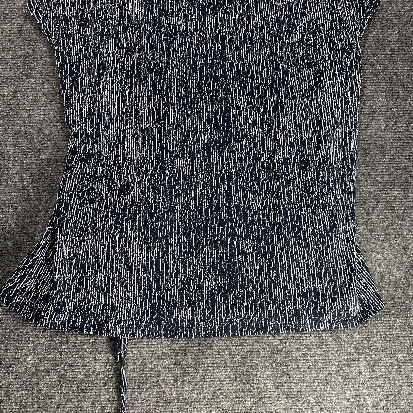 Halston Halston Blouse Shirt Womens Medium Blue Knit Sleeveless Tie Belt New Geometric Pattern Modern Classic Fashion Basic Stretch Size M / US 6-8 / IT 42-44 - 2 Thumbnail