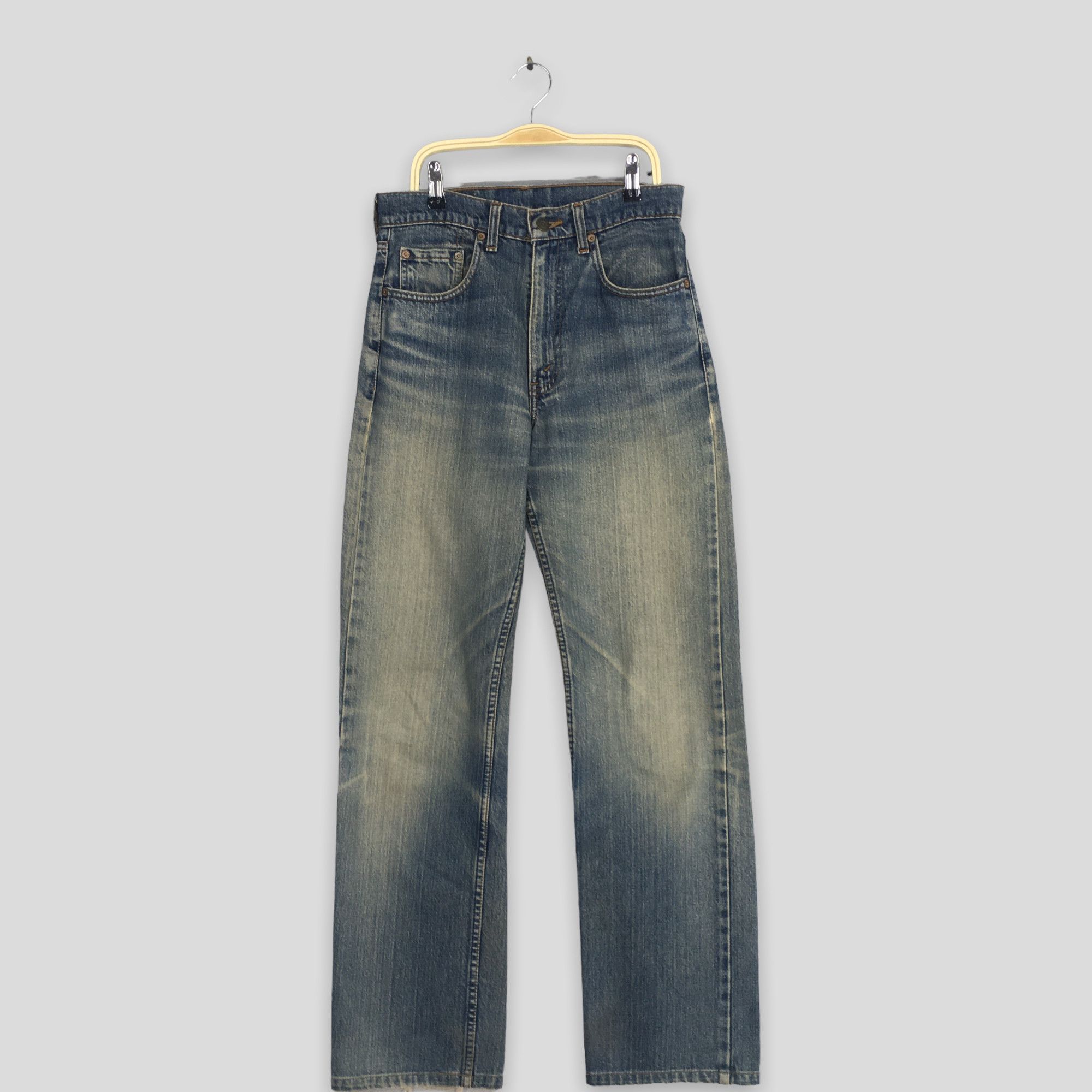 image of Size 27X31 Levi's 512 Straight Cut Jeans Light Washed Jeans in Blue, Women's