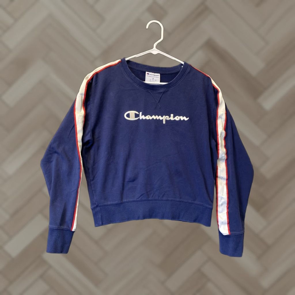 Champion Champion Women's Medium Sweatshirt Long Sleeve Pullover Blue Spell Out /47-63 Size M / US 6-8 / IT 42-44 - 1 Thumbnail