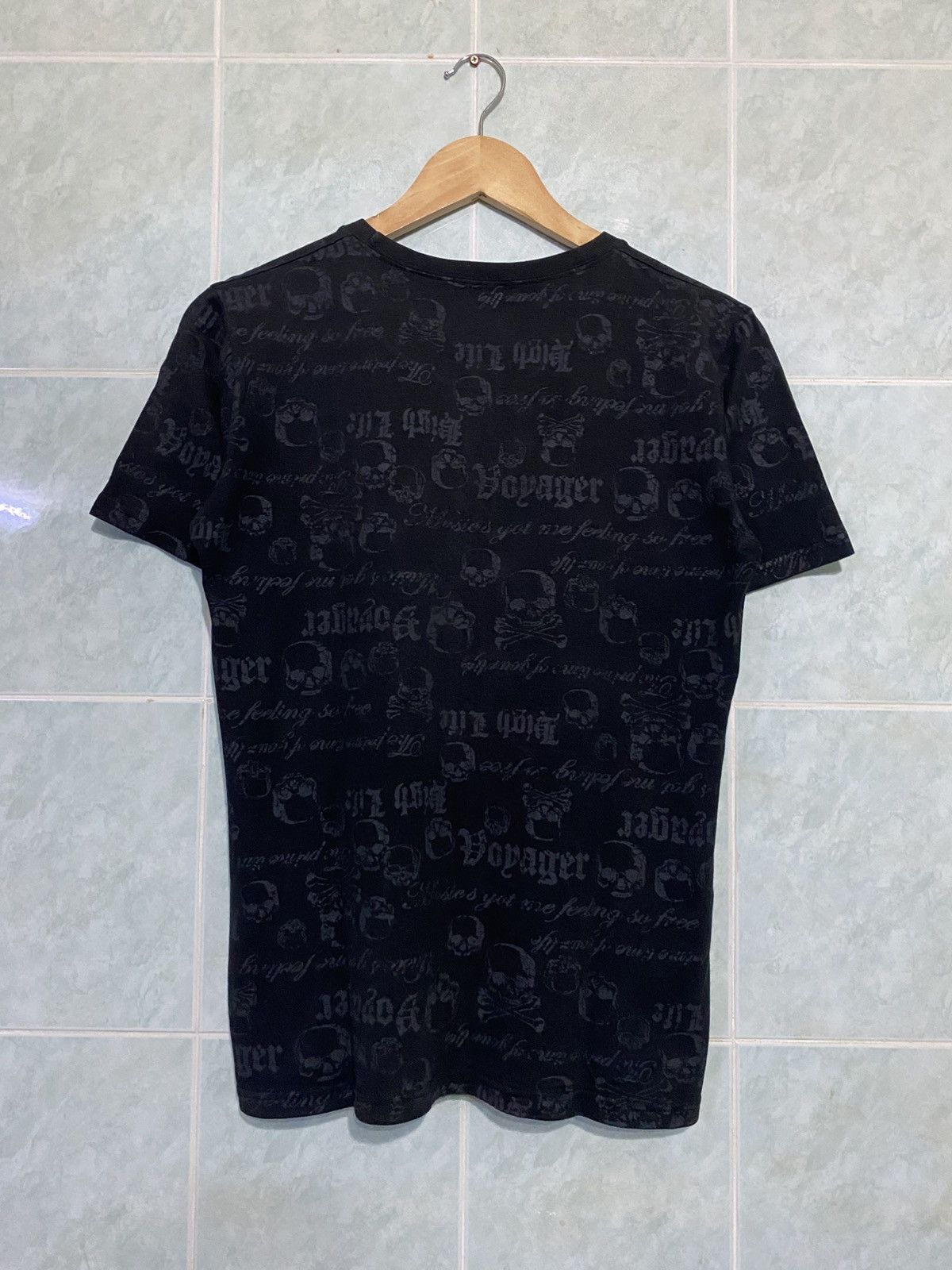 Japanese Brand Japan Ivanhoe High Life Skull Overprint Gothic Style Tshirt Size US L / EU 52-54 / 3 - 10 Thumbnail