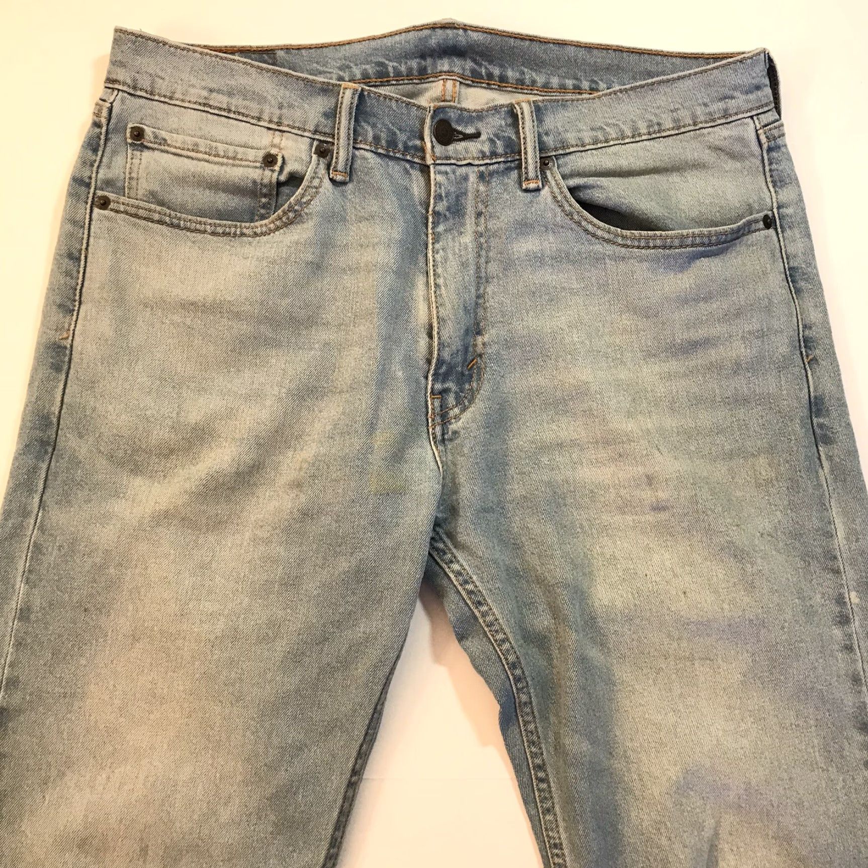 Levi's VINTAGE Levi's 505 Jeans Straight 34 Blue Medium Wash USA 34 Mens Regular Cotton Denim Distressed Leather Logo 505-0216 Size US 34 / EU 50 - 2 Thumbnail