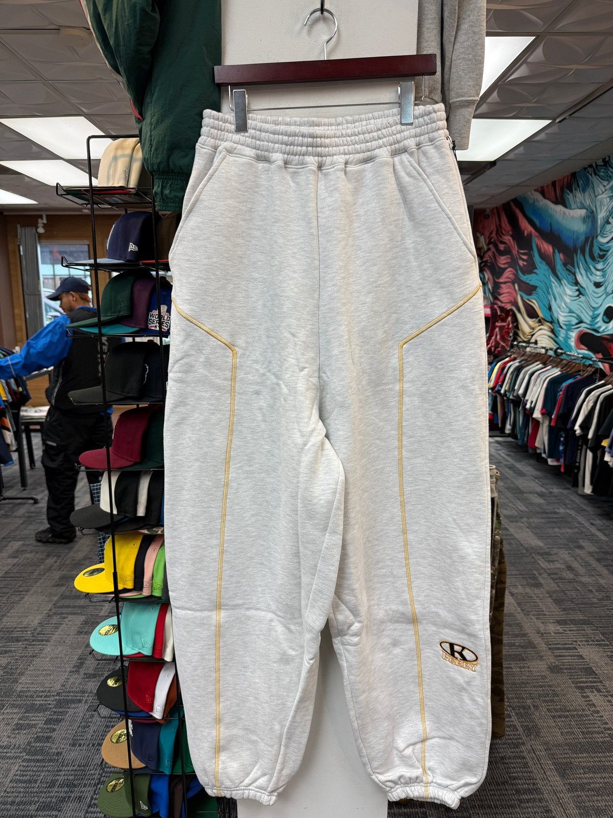 The GV Gallery GV Raspberry Hills Serger Sweats Size US 32 / EU 48 - 1 Thumbnail