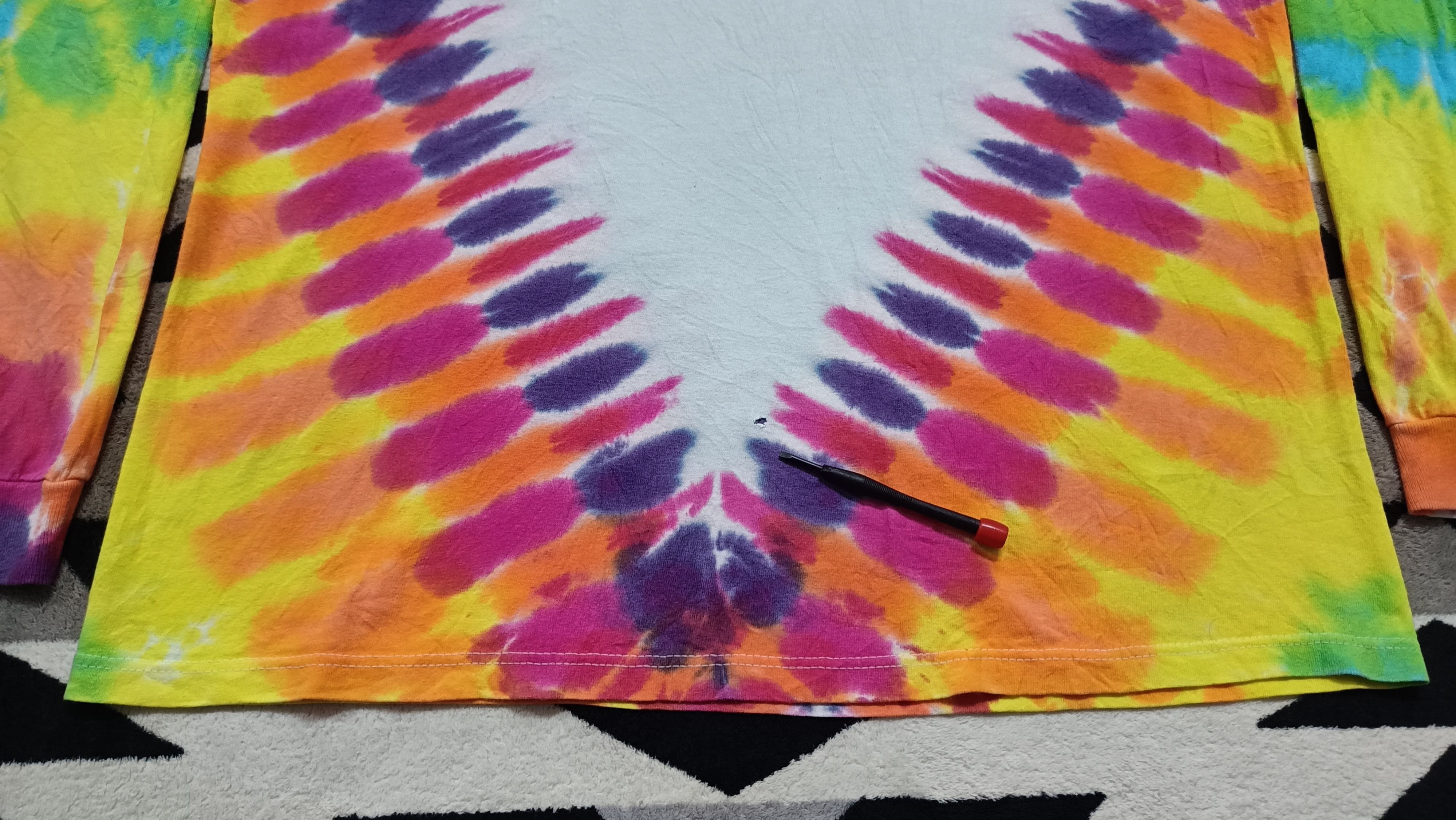 Band Tees 🔥🔥Rare Vintage 90s Band Grateful Dead Tye Dye L/S Tee Size US L / EU 52-54 / 3 - 7 Thumbnail