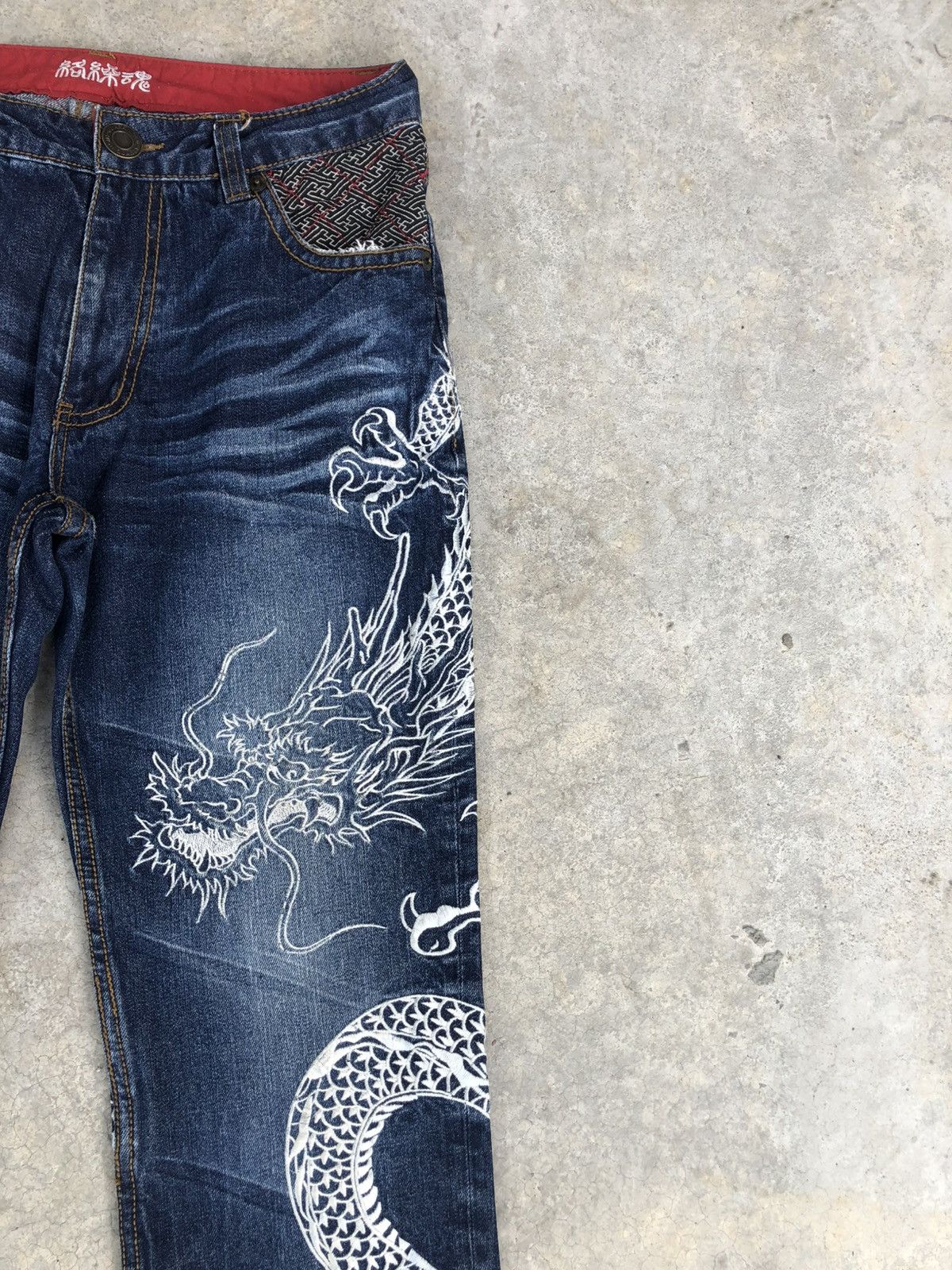 Karakuri Tamashii Karakuri Tamashii Embroidered Jeans Distressed Size US 31 - 5 Thumbnail