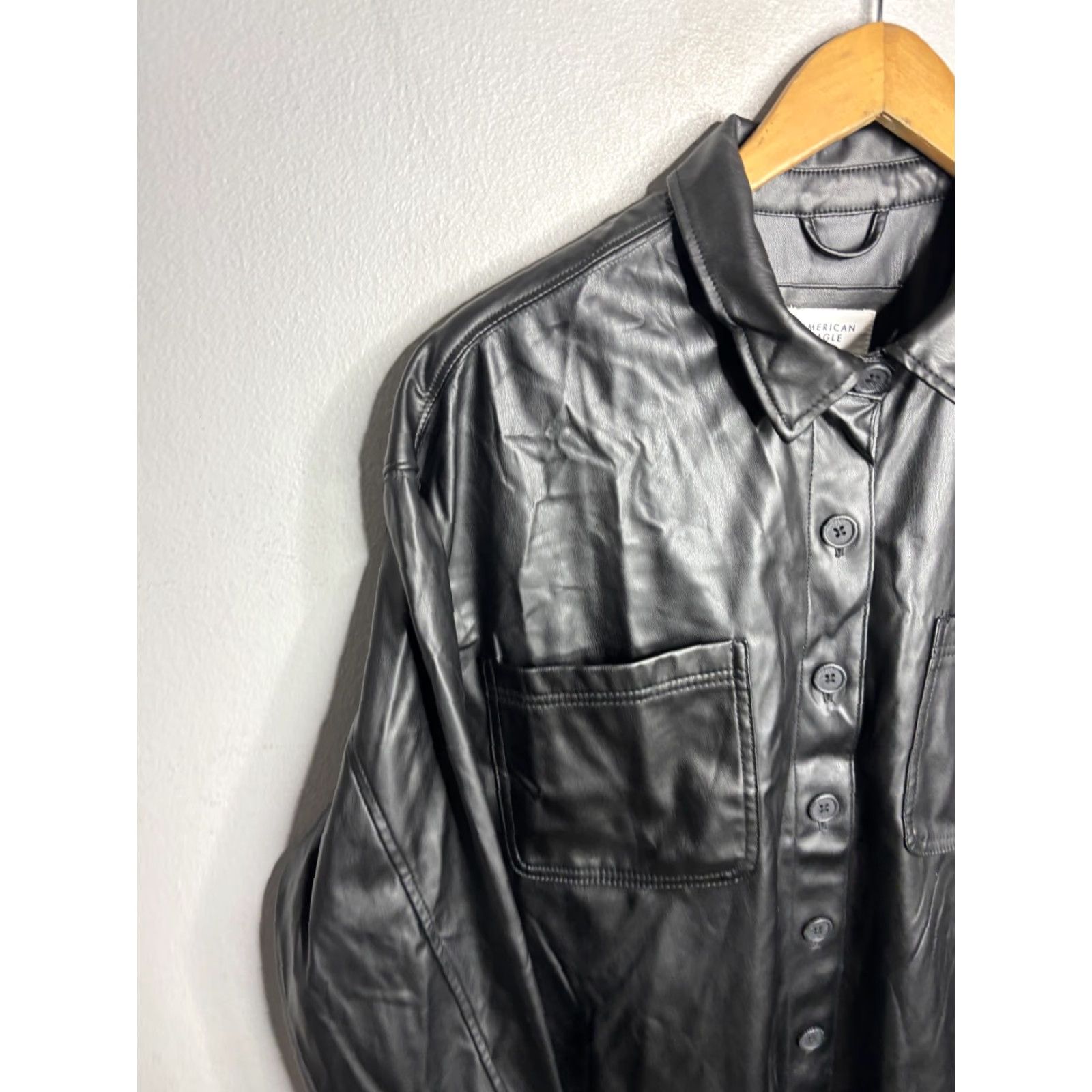 American Eagle Outfitters American Eagle Outfitters Shirt Jacket Womens Large Black Faux Leather Button Shacket Size L / US 10 / IT 46 - 2 Thumbnail