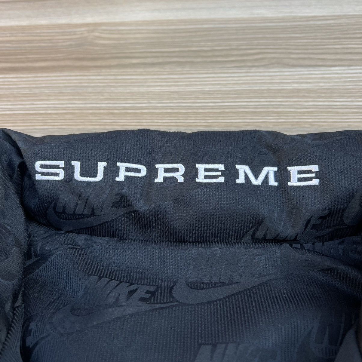 Nike × Supreme Nike x Supreme Reversible Puffer Jacket. Size US M / EU 48-50 / 2 - 5 Thumbnail