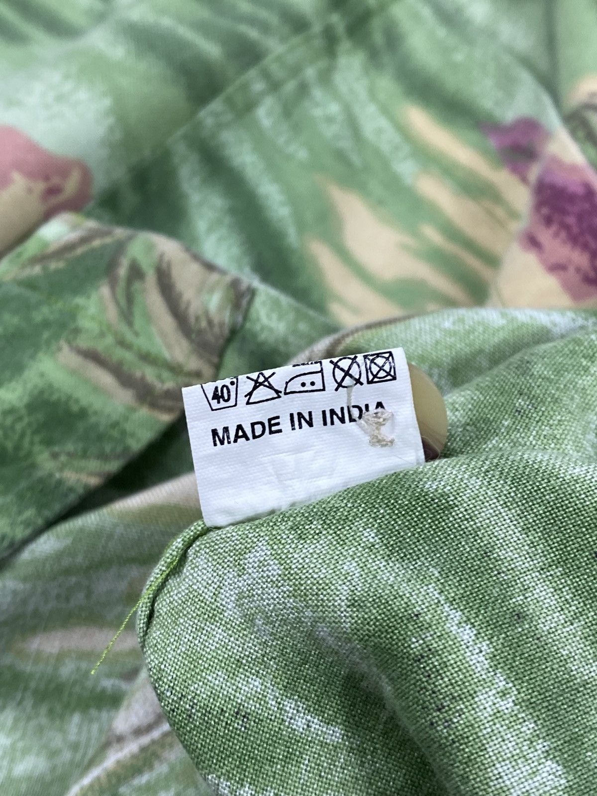 Vintage Vintage 90s Hawaiian Aloha Palms Festival Party Shirt Size US XL / EU 56 / 4 - 9 Thumbnail